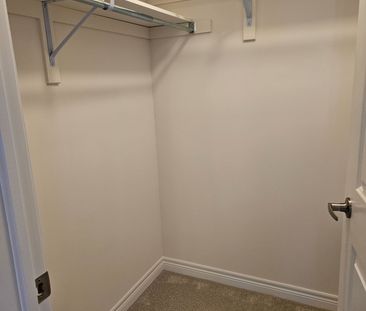 For Lease - 2059 Horace Duncan Crescent, Oshawa, Ontario - Photo 5