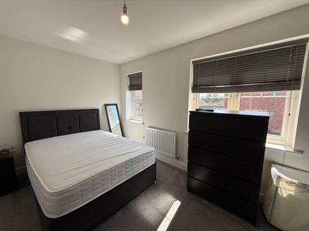 Ivy Way, NG21, Mansfield - Photo 2