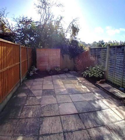 2 bedroom terraced house to rent - Photo 4
