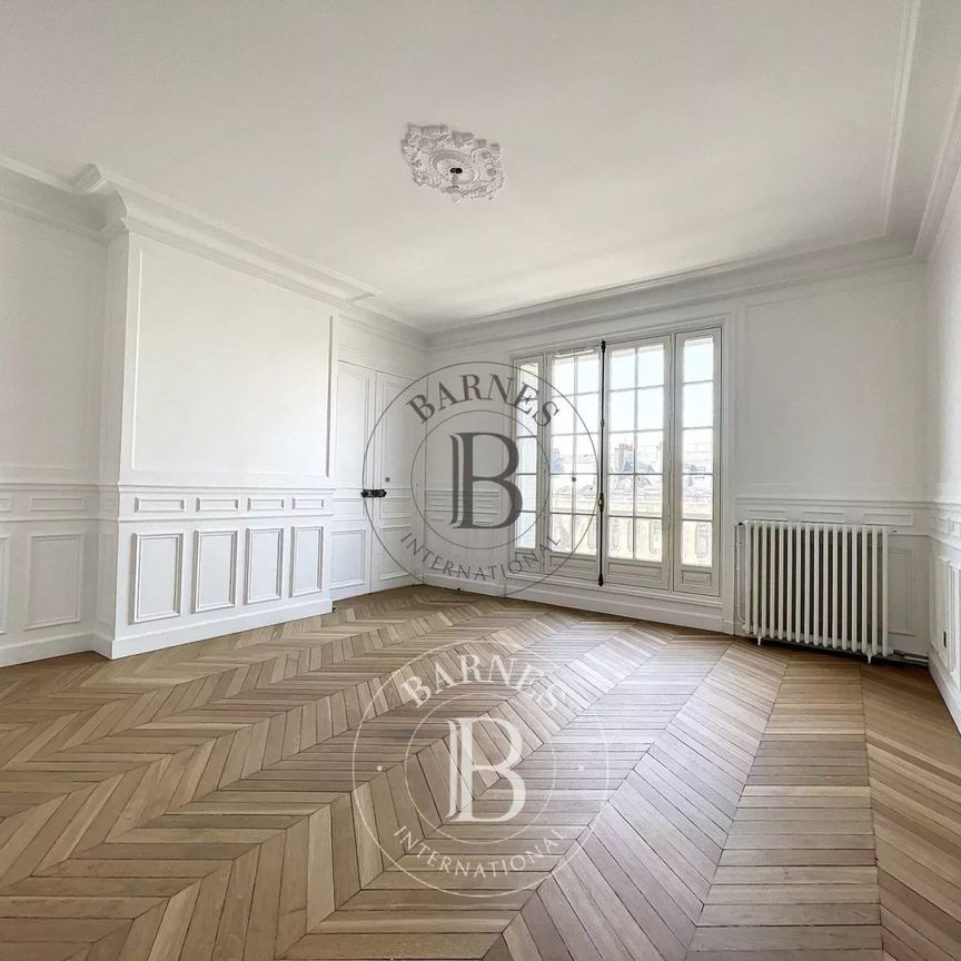 Appartement • Mairie - Photo 1