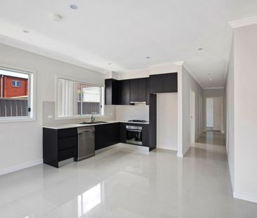 Everything at your Doorstep - Photo 4