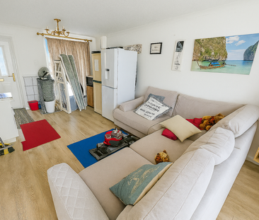 1 bedroom in a house share to rent - Photo 1