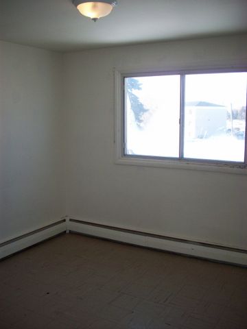 23 Theresa Crescent - Unit 9 - 2 bed, 1 bath - Photo 5