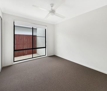 Large Family Home 4 Bedroom + Media - Photo 2