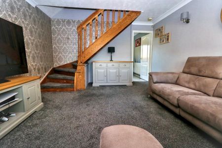 2 bedroom terraced house to rent - Photo 3