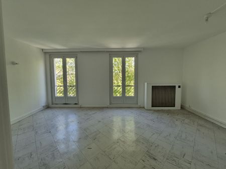 Location Appartement 3 pièces 71m² VALENCIENNES 59300 - Photo 2