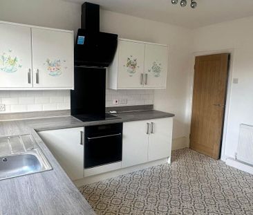 3 bedroom terraced house to rent - Photo 3