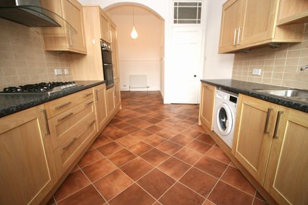 Hyndland Road, Spacious 2 Bed Unfurnished Apartment, Hyndland – Available 05/01/2026 - Photo 4