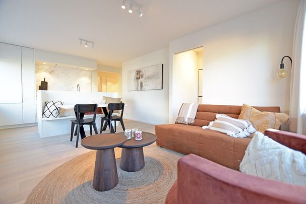 Gerenoveerd hoekappartement in hartje Knokke - Photo 1