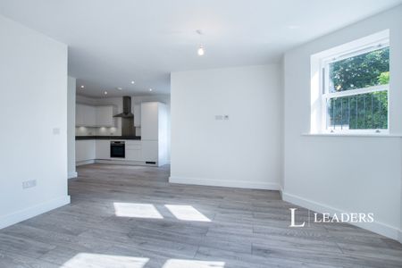 2 bedroom flat to rent Durley Road South, Bournemouth - Photo 5