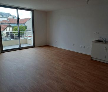 location Appartement T2 DE 52.05m² À LANNEMEZAN - Photo 1