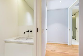 2 Bedroom Apartment with a view, Largo do Rato, Lisboa