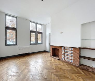 Gelijkvloerse verdieping met één slaapkamer in Tournai - Photo 1