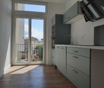 Location Appartement 3 pièces 71m² AGEN 47000 - Photo 5