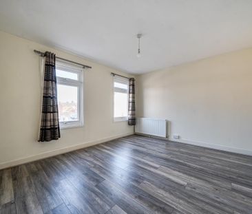 3 bedroom end of terrace house to rent - Photo 5