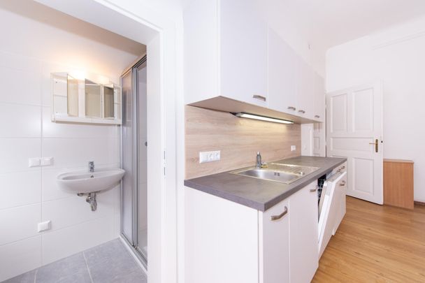 Charmante Altbauwohnung mit Balkon – 73 m² um nur € 649 inkl. BK! - Foto 1