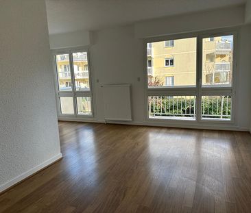 Location Appartement 3 pièces 68m² - Photo 2