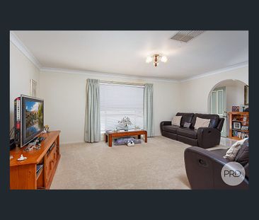39 Overdale Drive, Bourkelands, NSW 2650 - Photo 2