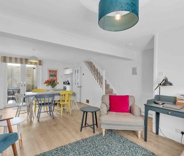 2 Bed Semi-Detached House, Millfield Cottages, BN2 - Photo 6