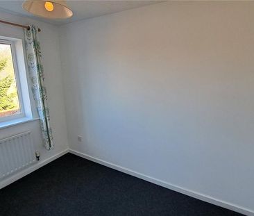 2 bedroom semi-detached house to rent - Photo 5