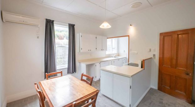 Sunny and Spacious 4-Bedroom home - Photo 1