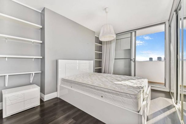 Rare Fully Furnished Apartment in resort style cul-de-sac living in private bayside residence with uninterrupted sparkling water views - Photo 1