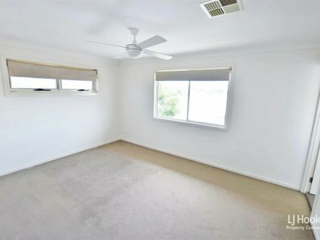 3 BEDROOM TOWNHOUSE IN A QUIET COMPLEX IN KALLANGUR - Photo 5