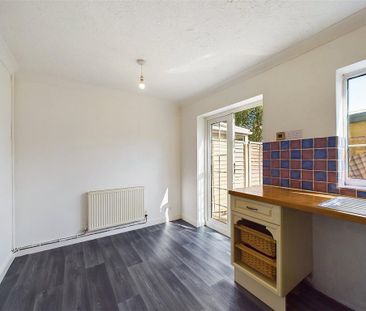 2 bedroom terraced house to rent - Photo 5