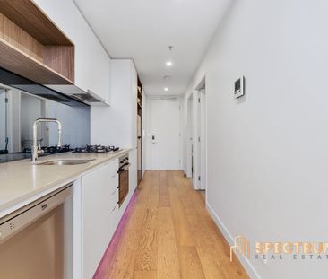 Stylish One-Bedroom Living, Prime Bundoora Location - Photo 2
