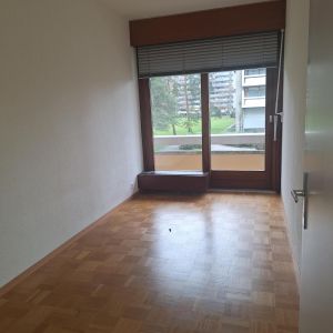 Magnifique appartement de 7 pièces traversant au 1er étage. - Photo 2