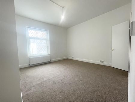 2 bed terraced house to rent in Beech Street, Padiham, BB12 - Photo 3