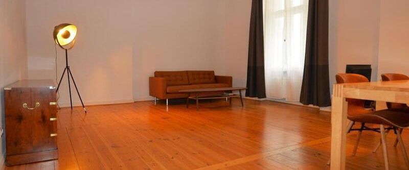 Große 2-Zimmer-Wohnung nähe Olivaer Platz, möbliert - Foto 1