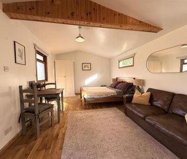 1 bedroom detached house to rent - Photo 2