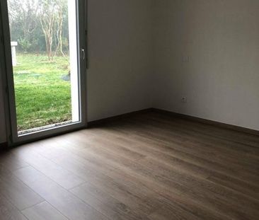 T2 AVEC TERRASSE+JARDIN+PARKING - Photo 2