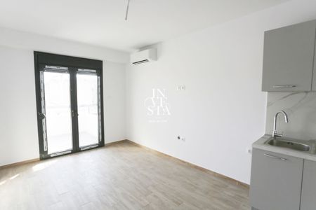 Studio/Γκαρσονιέρα για ενοικίαση Πλατεία Εβραίων (Λάρισα) - Photo 3
