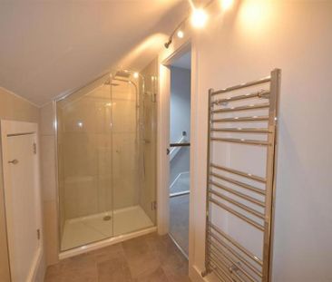 3 Bedroom Terraced To Let - Photo 3