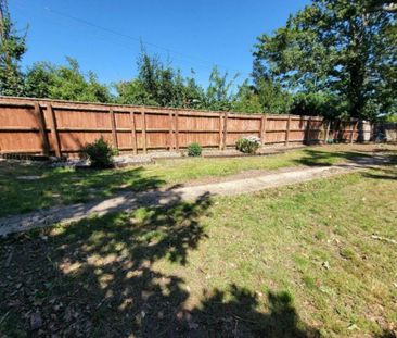 2 bedroom bungalow to rent - Photo 2