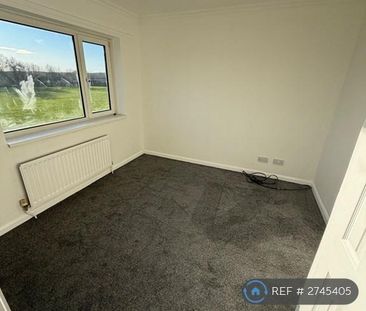 2 bedroom semi-detached house to rent - Photo 6