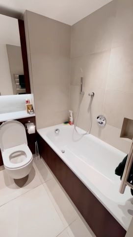 1 Bedroom 1 Bathroom Flat 1806 - Photo 2