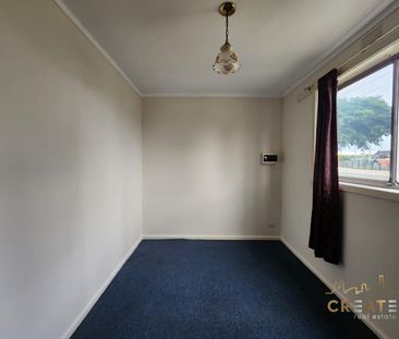 AFFORDABLE APARTMENT IN ALBION - Photo 3