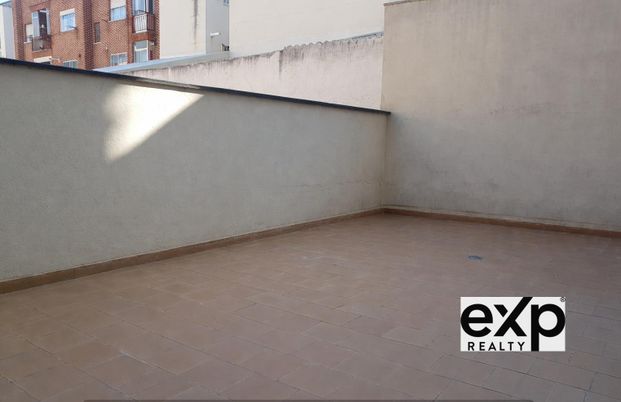 Apartamento luminoso con amplio patio privado en Ventilla–Almenara - Photo 1