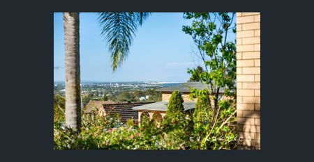 BEAUTIFUL TWO-BEDROOM VILLA IN A HIGHLY SOUGHT-AFTER LOCATION! - Photo 4