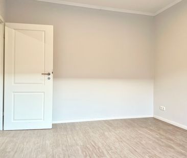 Luxus 2-Zimmer-Wohnung mit hochwertiger Einbauküche in Rostock-Kröp... - Photo 1