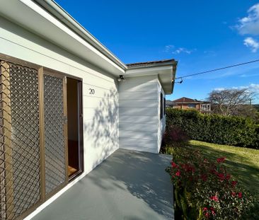 Tidy 3 Bedroom 1 Bathroom Cottage - Polished Floorboards - Great Ya... - Photo 5