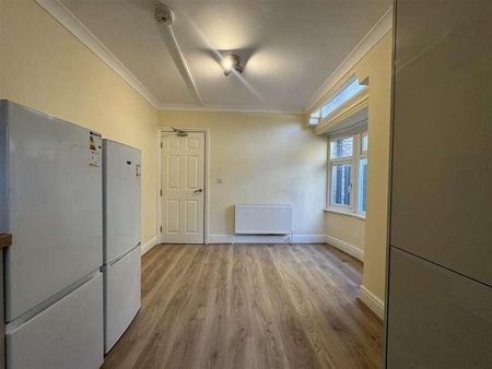 Chingford Road, London, E17 - Photo 5