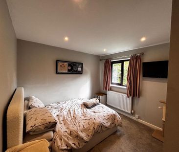 4 bedroom detached house to rent - Photo 4