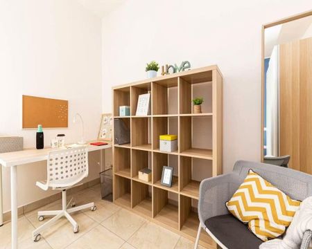 Via Giuseppe Regaldi, Milan, Lombardy 20161 - Photo 3