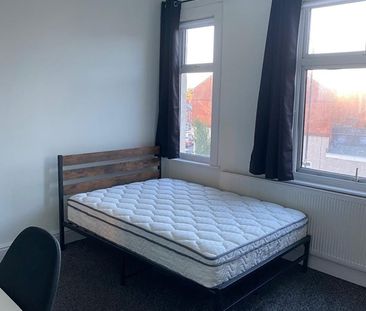 Room in a Shared House, Melbourne Road, CV5 - Photo 3