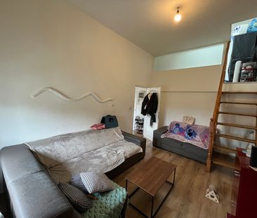Duplex 1 ch. + 1 bureau à 6220 Fleurus  Loyer: 700 € - Photo 1
