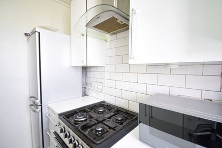 Room in a Shared House, Adelaide Grove, W12 - Photo 2